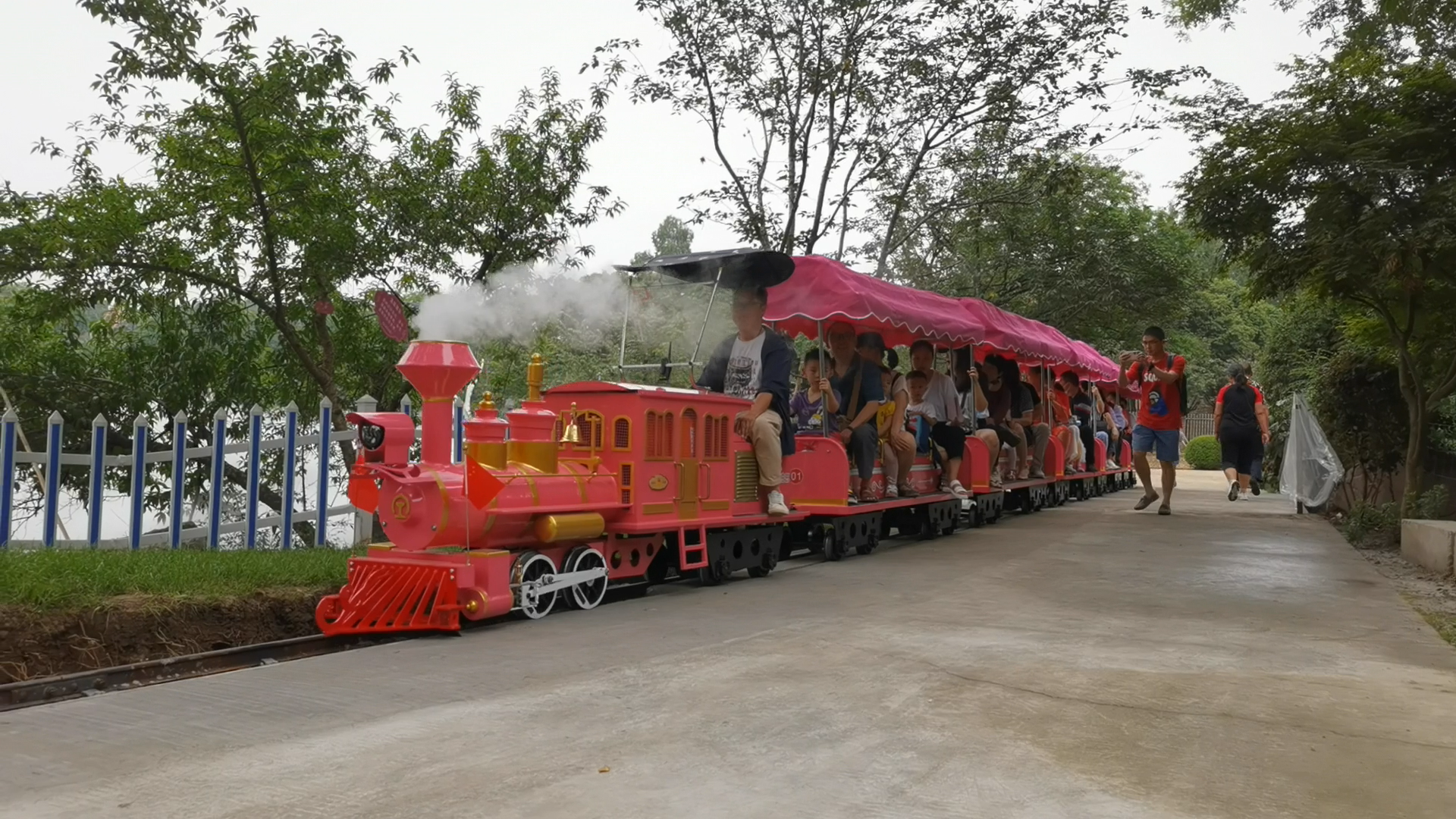 網(wǎng)紅小火車