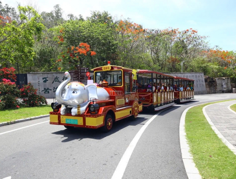 三亞南山“吉祥號”無軌觀光小火車