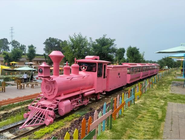 軌道小火車助力可可田園再上旅游新臺階！